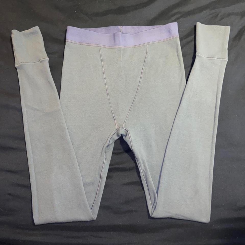 Skims logo pointelle leggings in slate color!! size small.